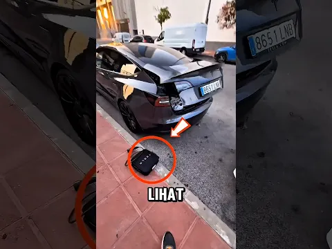 😱Mobil Listrik Ini Bisa Ganti Warna Sendiri! #viral #shorts #youtubeshorts