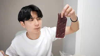 I tried WHALE MEAT from a vending machine in Japan