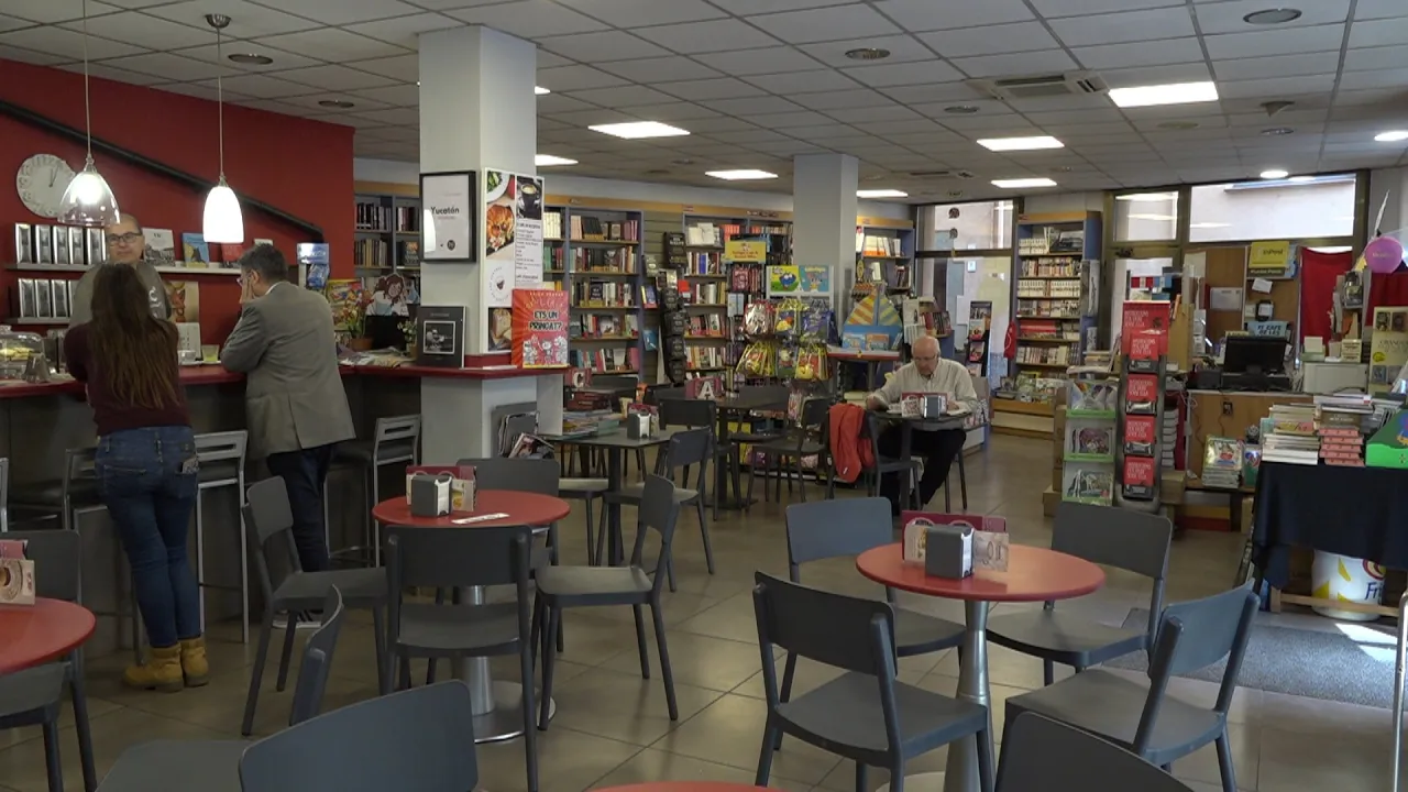 El Cafè de les Lletres compleix 20 anys entre llibres i tasses