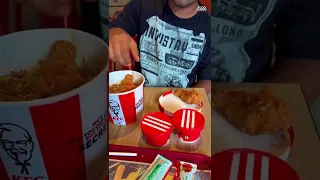 KFC le bucket biryani ah 😱⁉️ #foodozers