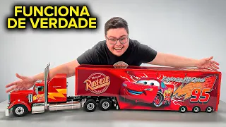 CAMINHÃO DO MCQUEEN QUE FUNCIONA DE VERDADE! MINIATURA DO FILME CARROS