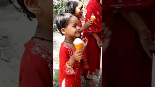 এই প্রচন্ড গরমে কুলফি আইসক্রিম খেতে মজাই আলাদা 😋😋🍦🍦😝😋😋😁