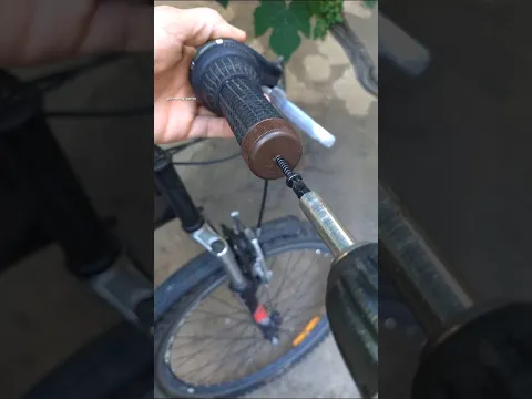 Cyclists! This Trick with a Cap and Bike Grips Will Come in Handy #bike #tips #tricks