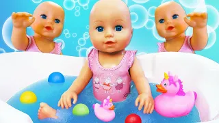 Baby Annabell doll morning routine & teeth brushing. Feeding baby dolls with toy food & bathtub.