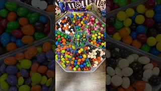 🎃🍫Let’s make an M&M’s Candy Platter!🍫🎃 #shorts