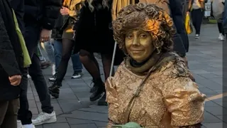 GoldLadyMaria is live