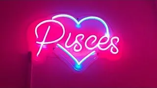 PISCES♓️SOMEONE’S IN LOVE WITH U❤️A 3RD PARTY IS GOING BALLISTIC BEHIND THE SCENES BUT U’VE NO IDEA