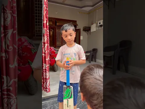 Akku ko Diya Bina Hawa Wala Football! 😱