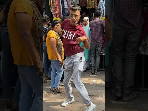 Aa a re Pritam pyare🤣❤️Crazy Dance in Public🤣 #youtubeshorts #shorts #shortsvideo