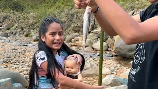 Sketch: Unos niños sacaron más pescados que yo en otro río