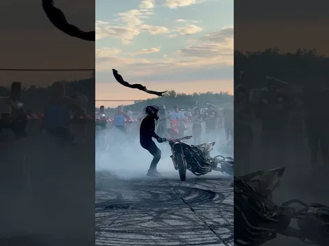 Very fast and very nice way to take old tyre off!