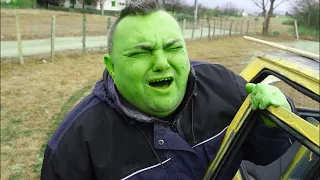 Two Hulk Destroy Old Cars