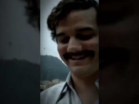 PABLO ENFRENTE A CASA BRANCA 
