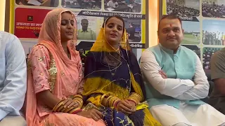 दो जुड़वा बहिनों के कंठ पर सरस्वती विराजमान है.. Must Watch | Dr. Nirmal Gehlot