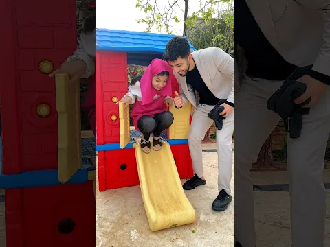 المدير يمنع ماشا التزحلط ويساعدها على تنظيف