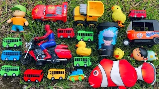 Mencari dan Menemukan mainan Spiderman,Nemo,Bus Tayo,Truk oleng,Kereta Api,Mobil Mc Queen,Bebek,Ayam
