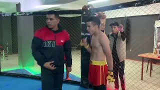 لقاء مع مصارعين من ولاية تيارت ووهران بقاعة mmaمرسى الكبير  في نزالات