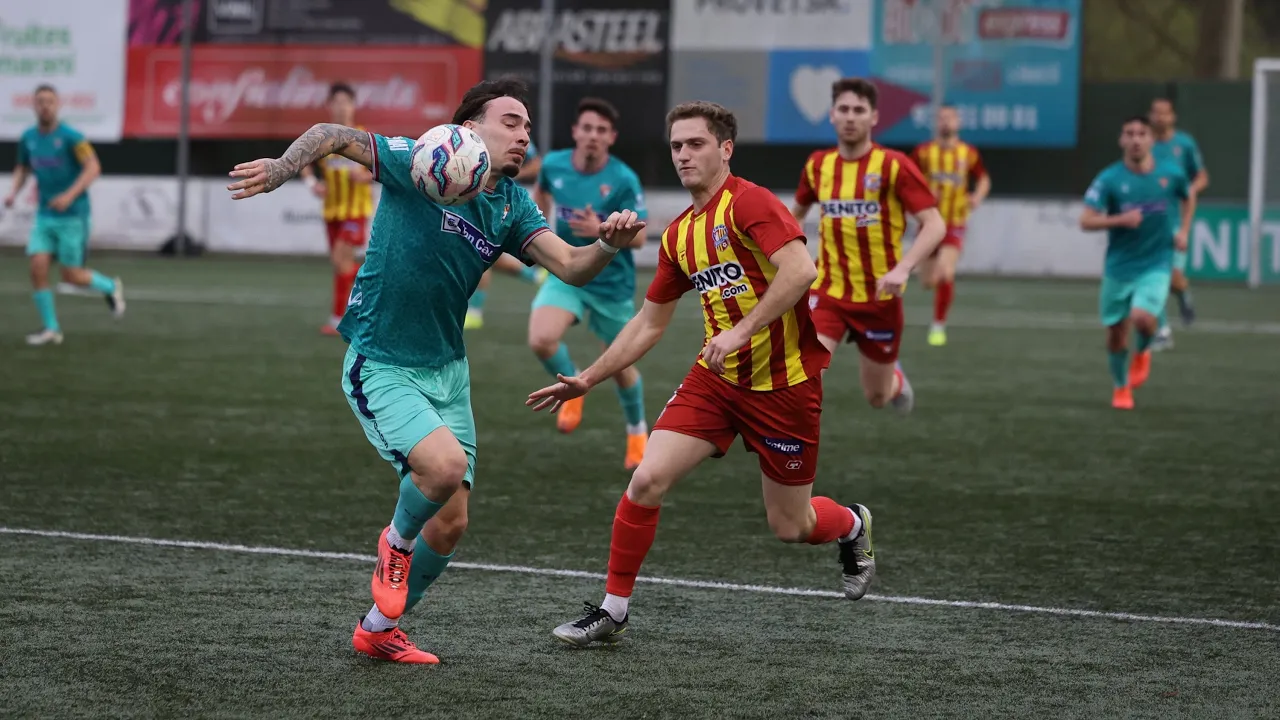 El Manlleu venç el Rubí i s’enfila fins a la novena posició