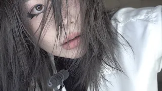 I SWEAR I COULD DO BETTER IF I DID IT IN FRONT OF A MIRROR (hair tutorial)