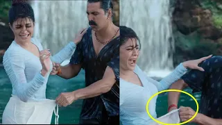 Akshay Kumar and Jacqueline Fernandez Hilarious Scene | Heer Raanjhana Song Review