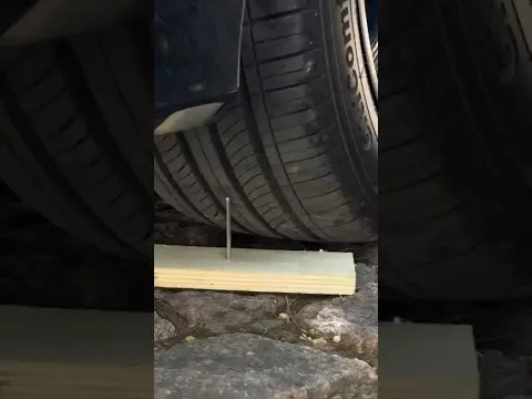FUREI o PNEU e NÃO usei o ESTEPE!