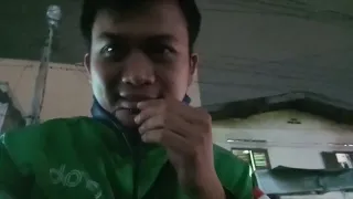 Ngojek di tempat tongkrongan anak medan