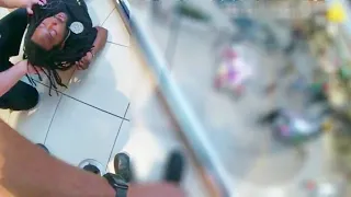 Body Cam : Chicago Gang Member GOES CRAZY When Caught Wit Gun In The Mall | 600 Affiliate Big Sixty