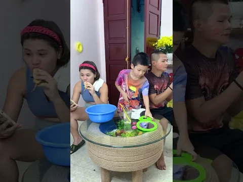 My son always appears at the crucial moment 😂😅 #funny #couples