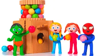 Building A Gumball Machine With Cardboard 😱😱😱😱