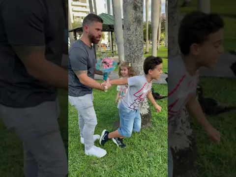 Encontramos al niño que le regaló las flores a Daniela( 3ra Parte) Síguenos en Instagram! #4plusone