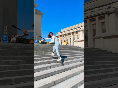 Slomo stair descent 🥳🛼 Snap👻 cleopatre_off