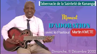 Moment d'adoration avec le Pasteur Martin KWETE au Tabernacle de la Sainteté de Kananga