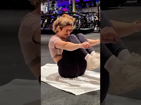 هل تعملي تمارين بطن بس ما تبان عضلاتك؟🤔يمكن نسيتي أهم عضلة😱#fitness#letsgo_sports#تمرين_بطن#shorts