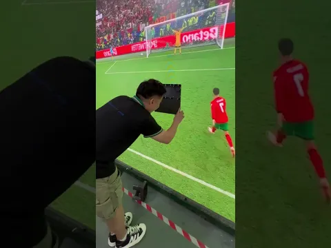 على مشجع رونالدو مسؤولية كبيرة.. ⚽🛠️