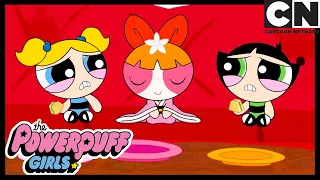¿Qué le pasa a Bombón? | Las Chicas Superpoderosas | Cartoon Network