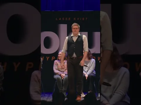 Hypnotiseret til at se igennem publikums tøj #hypnose #comedy