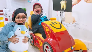 لما تروحوا لدكتور الاسنان وتلعبوا بالعيادة......😳😁