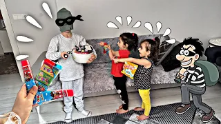 EYVAH!! AFACAN4KARDEŞ EVİMİZE HIRSIZ GİRMİŞ!! HAPİSTEN KAÇMIŞ ABURCUBURLARI ALIP KAÇTI !! NAPICAZ!?
