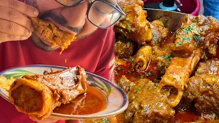 Eating Spicy Nalli/Nihari/Paya With Roti at Banani weekly Hat, Bogura