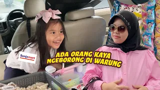 SENJA JUALAN DI MOBIL