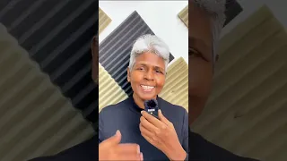 Sebab ini diketawakan semasa speaking