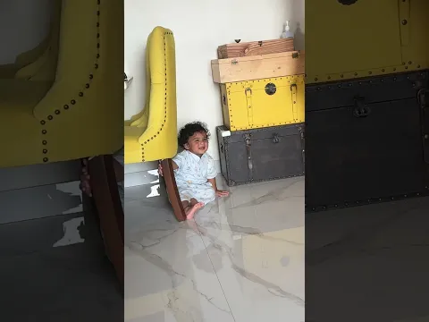 Golla Ko Mirchi Khaani Hai 😮   #golla #funny #bhartisingh #haarshlimbachiyaa #shorts