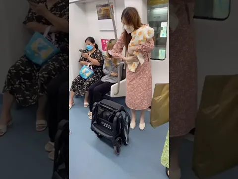 Stroller, foldable with one hand