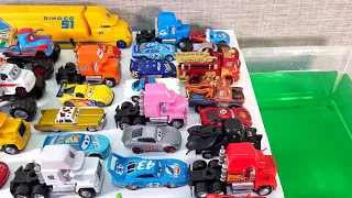 Diecast Cars Cars Sliding Into The Water