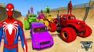 الأبطال الخارقين على دراجة نارية - Superheroes on a motorcycle ride on the stairs with sharks GTAV