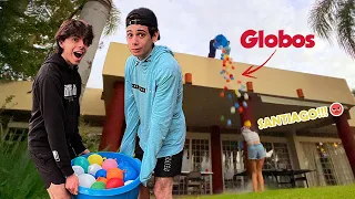 LE LANZAMOS 50 GLOBOS DE AGUA A ANDREA!