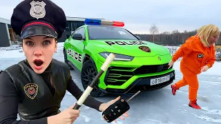 Policeman on Police Car in Chase & found Car Keys of Lamborghini Urus at Parking for Kids