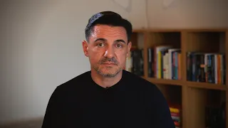 IERTAȚI-MĂ, DOAMNELOR!