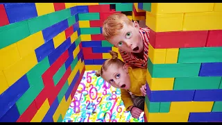 GiAnT LeGo Maze Math Challenge for KiDs