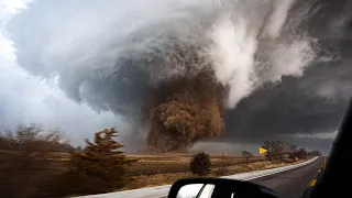 Most Emotional Storm Chase Ever - Hedrick, IA EF4 Tornado